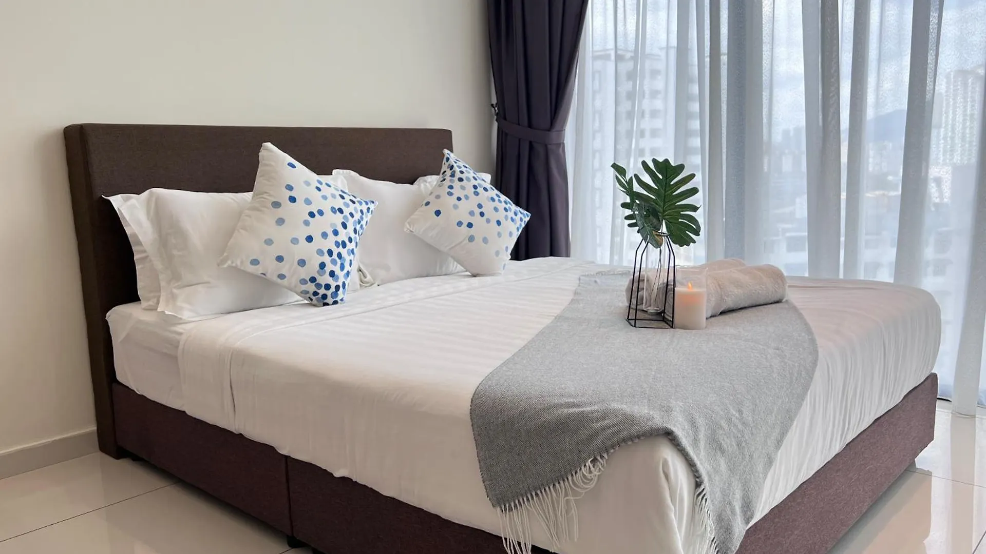 Fresh New Look Georgetown#Skypoolcontemporarysuite